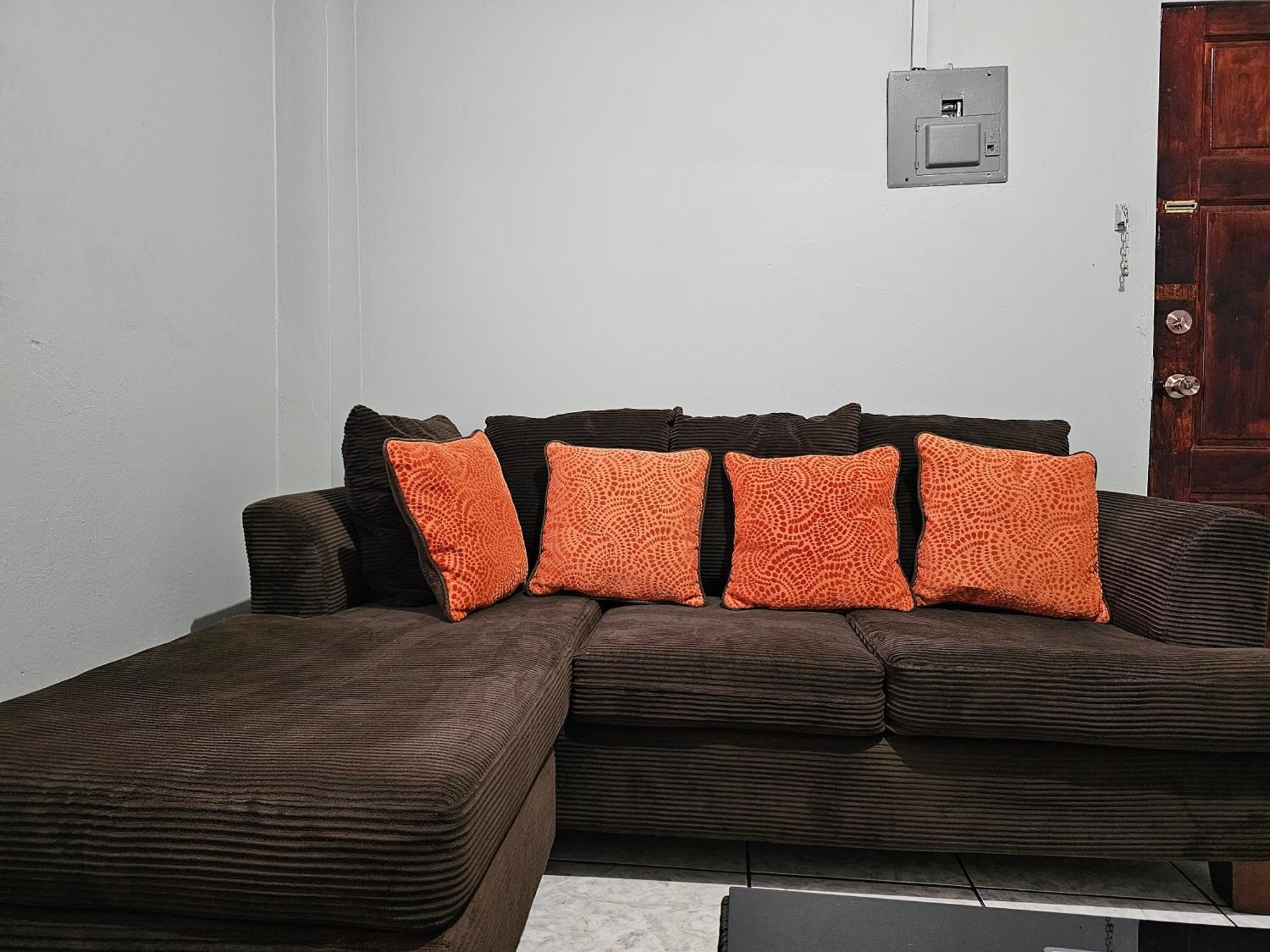 2Br Apt In St Helena - 6Mins From The Airport Perfect For Short And Long Stays Piarco 外观 照片