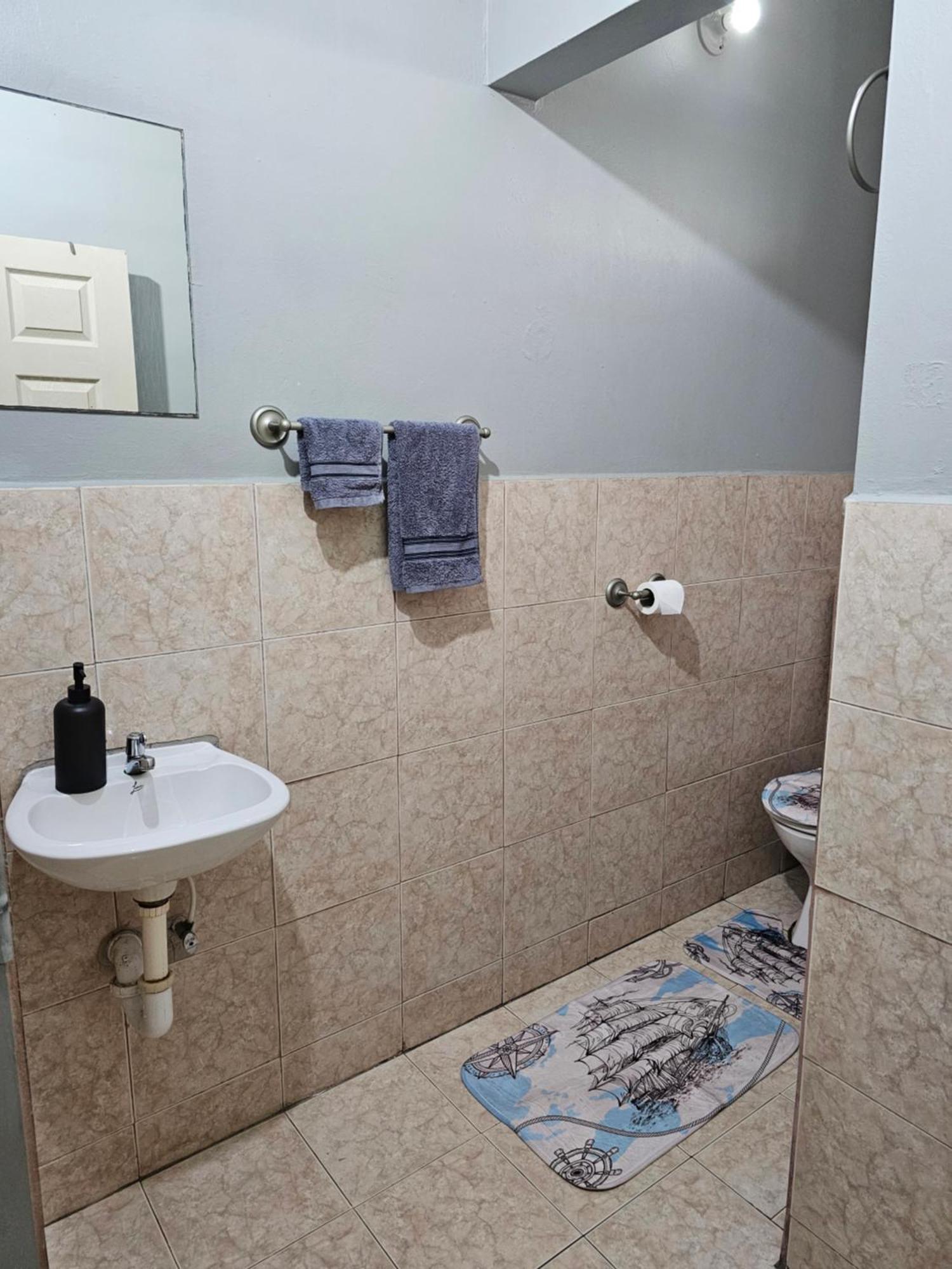 2Br Apt In St Helena - 6Mins From The Airport Perfect For Short And Long Stays Piarco 外观 照片